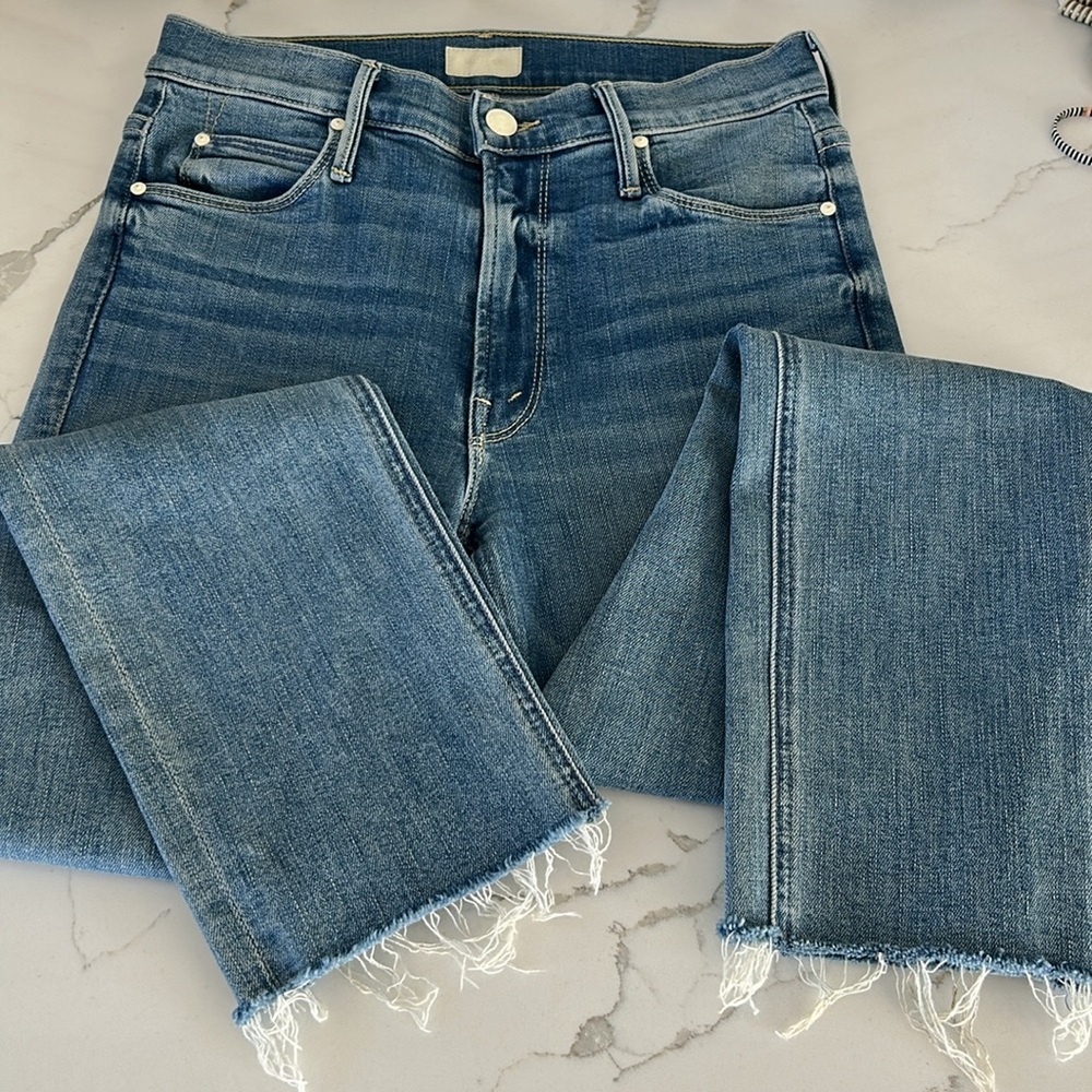 MOTHER The Mid-Rise Dazzler Crop Fray Jeans Blowing Kisses Womens Size 27 - Picture 11 of 15